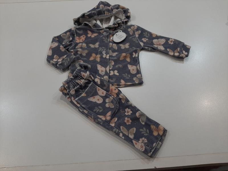 CONJUNTO GEMA CAMPERA CON CAPUCHA + PANTALON PLUSH ESTAMPADO T.00