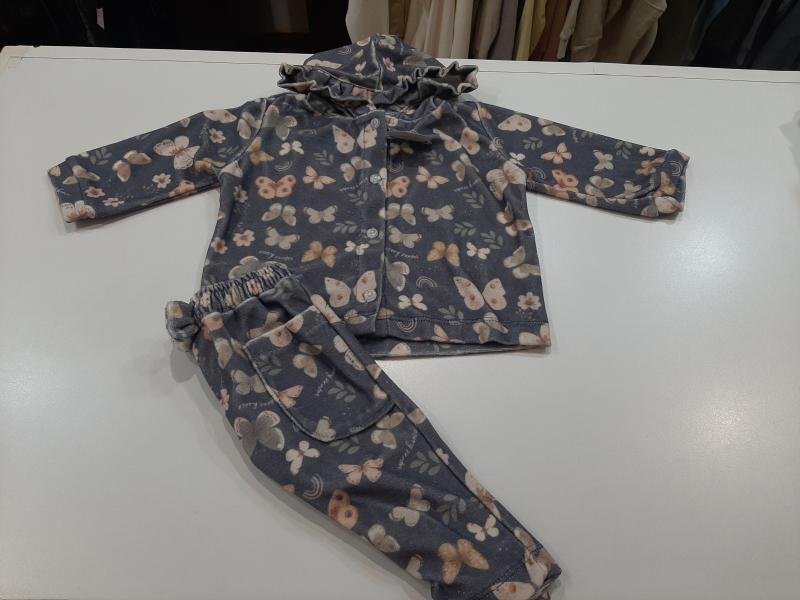CONJUNTO GEMA CAMPERA CON CAPUCHA + PANTALON PLUSH ESTAMPADO T.12M