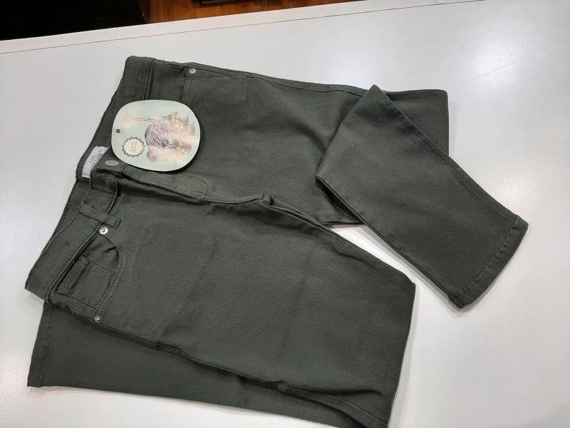 PANTALON ALARCE DE GABARDINA VARON VERDE MILITAR T.12